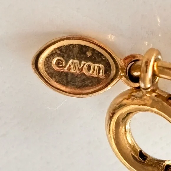 Vintage Avon Gold Tone Bracelet - Picture 6 of 6